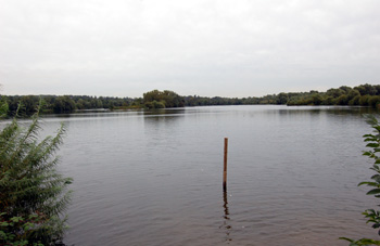 Main lake at Harrold-Odell Country Park September 2008